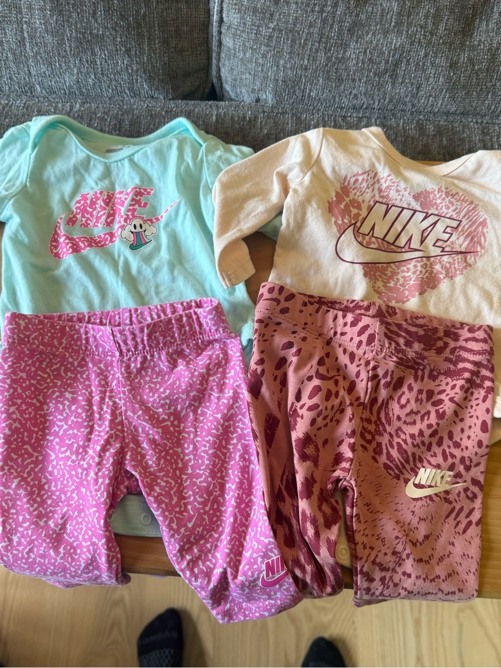 Nike Kids Teal & Pink Logo Pajama Top and Pink Patterned Bottoms Set